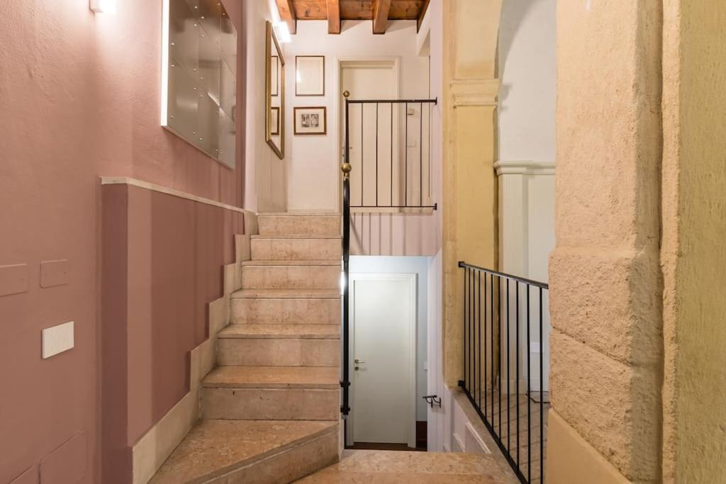 Residenza Angels @Piazzadelleerbe Apartment Verona Exterior foto
