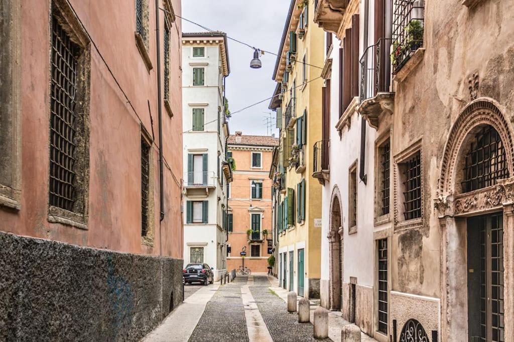 Residenza Angels @Piazzadelleerbe Apartment Verona Exterior foto