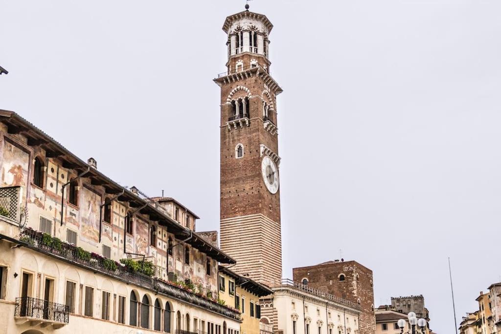 Residenza Angels @Piazzadelleerbe Apartment Verona Exterior foto